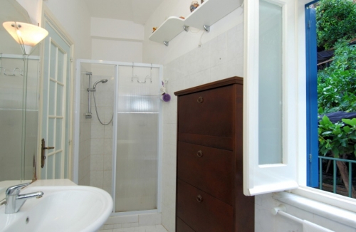 Il Bagno con doccia - Casa Amena - www.amalfiflat.it